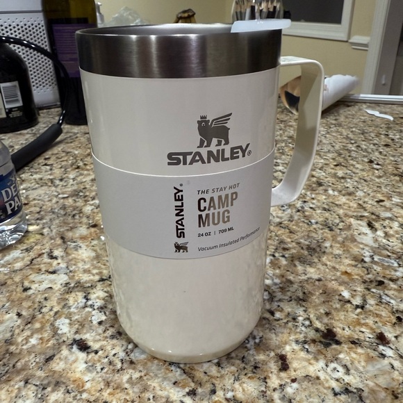 Stanley Classic White Camp Mug - Picture 2 of 3